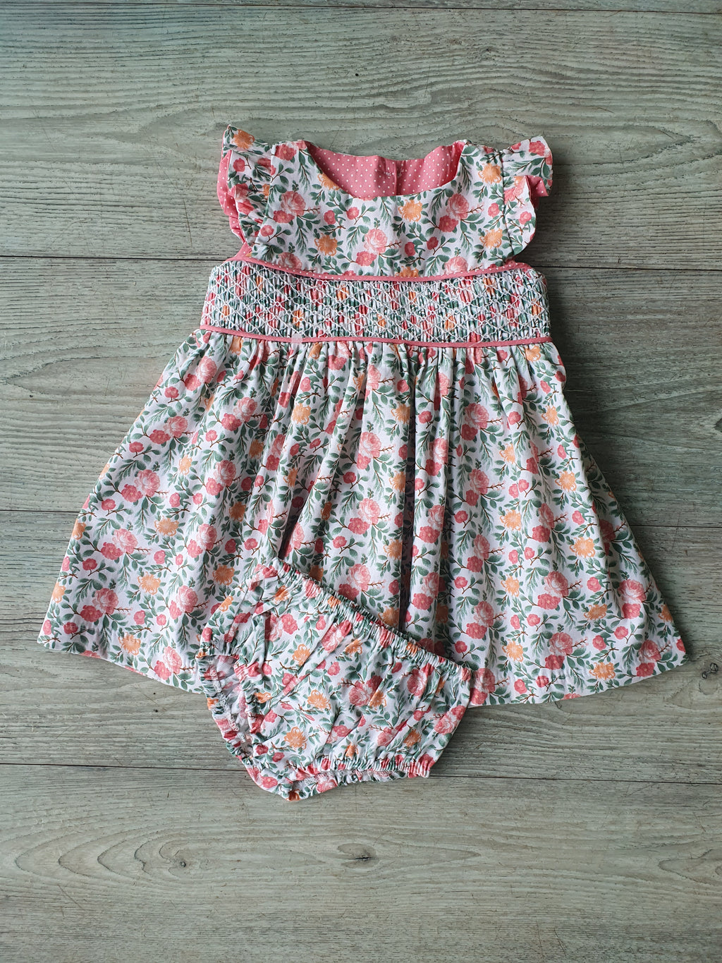 Vestido Casinha de Abelha