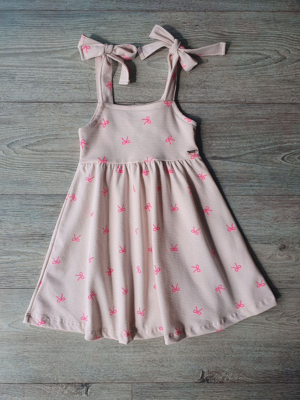 Vestido Laços
